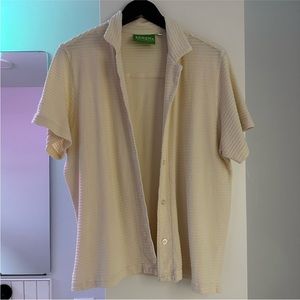 Pantry button up size M. Top button missing.